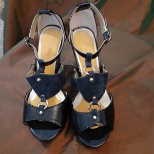 Kenneth Cole 7 1/2 high heels